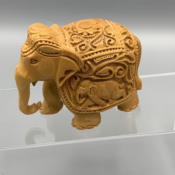 Beautiful Intricate Design Hand Carved Wood Elephant Figurine Wildlife Decor - Picture 1 of 10